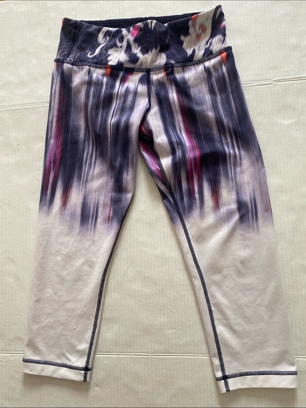 Lululemon (RARE 2012) Wunder Under Pants/Leggings Purple Athletic Capris Sze